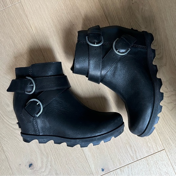 Sorel Joan of Arctic Wedge II buckle ankle boot - Picture 10 of 15